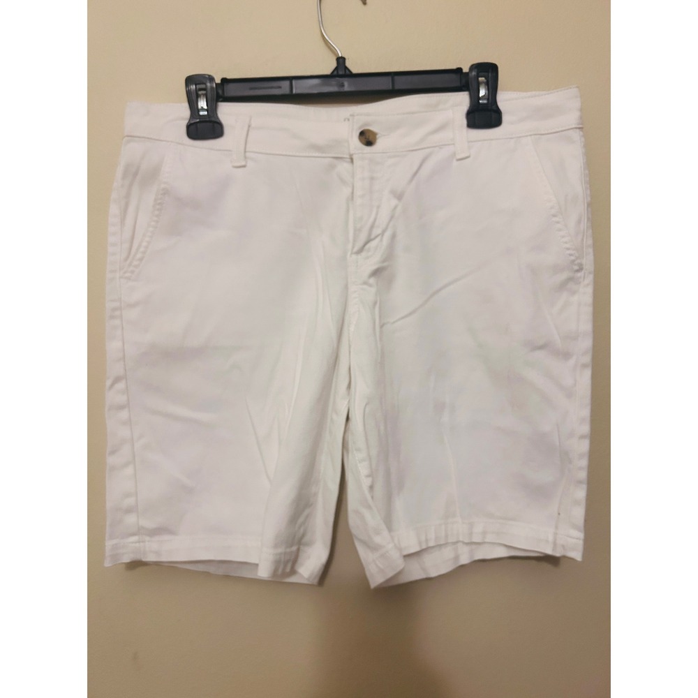 a.n.a Bermuda Shorts Womens 10 White Excellent Stretch Mid Rise Casual